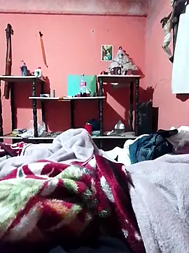 luuiss12 online show from March 12, 9:48 am