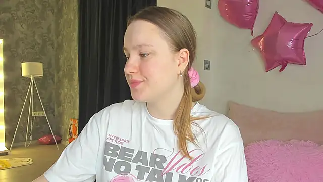 Snapshot of Candy_Cansew chatting on June 6, 12:38 am Candy Cansew online show from June 6, 12:38 am