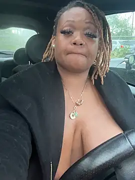 RoyalQueen2u online show from April 26, 10:46 am