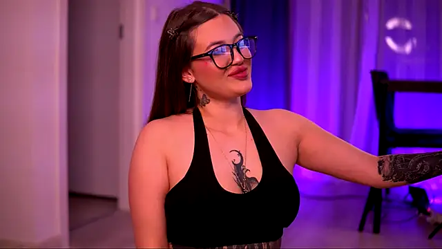 Snapshot of AryaDeluna chatting on October 24, 6:15 pm AryaDeluna online show from October 24, 6:15 pm