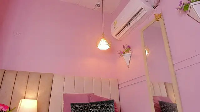  lucia 18 online show from October 29, 6:42 pm