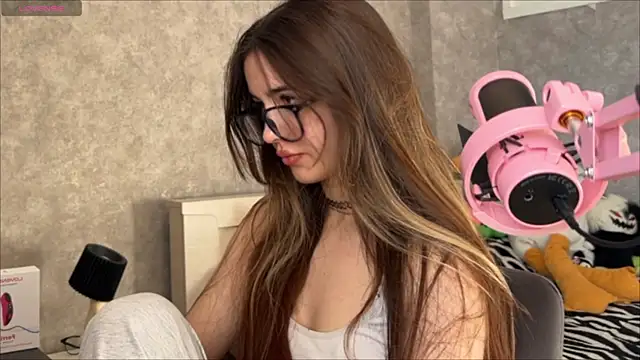 CupSizeGirl online show from March 30, 10:27 am