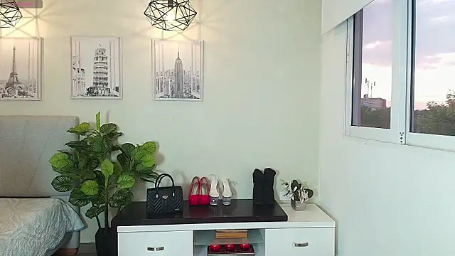  Victoria Collins online show from October 4, 11:08 am