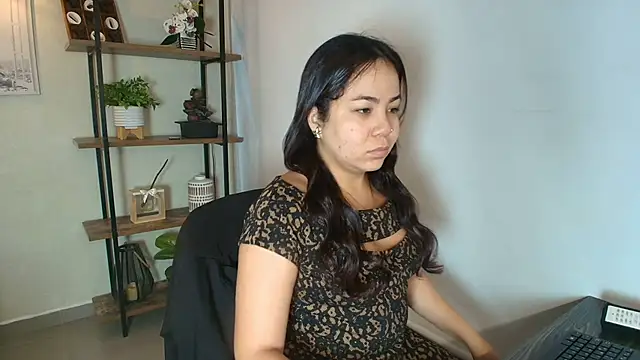  Victoria Collins online show from March 29, 11:10 am