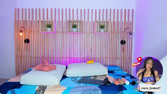 ciara blake online show from March 30, 8:10 pm