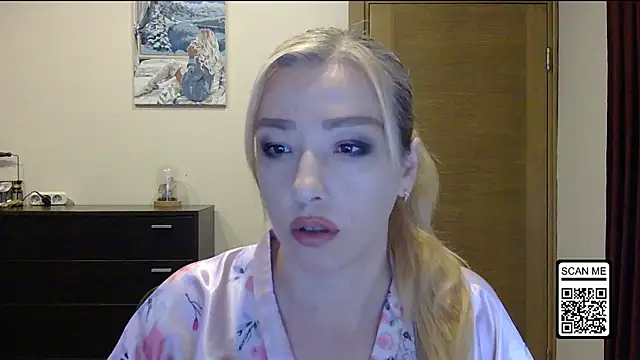 Snapshot of Wild_Silk_Desire chatting on October 14, 1:45 pm Wild Silk Desire online show from October 14, 1:45 pm