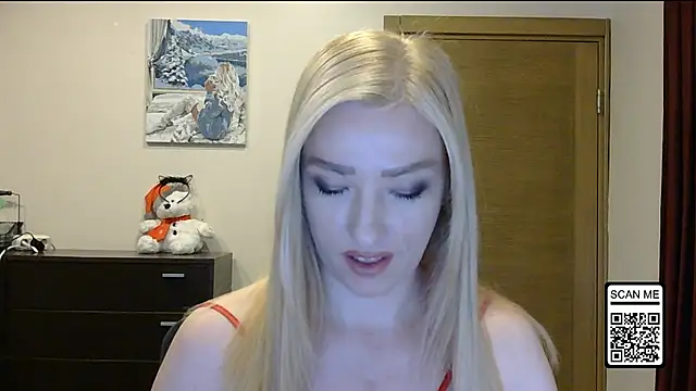 Snapshot of Wild_Silk_Desire chatting on November 17, 2:56 pm Wild Silk Desire online show from November 17, 2:56 pm