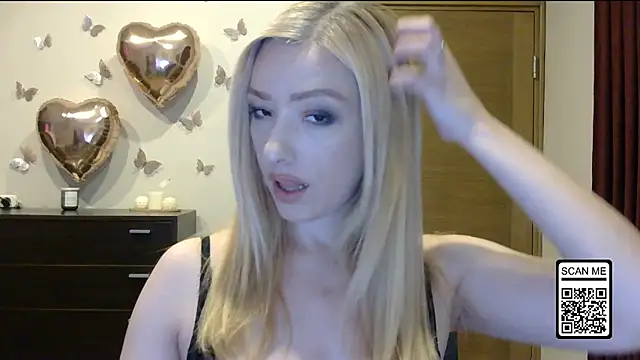 Snapshot of Wild_Silk_Desire chatting on June 20, 3:59 pm Wild Silk Desire online show from June 20, 3:59 pm