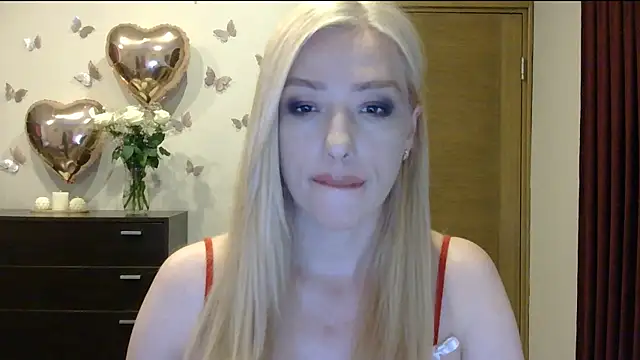 Snapshot of Wild_Silk_Desire chatting on July 3, 5:08 pm Wild Silk Desire online show from July 3, 5:08 pm