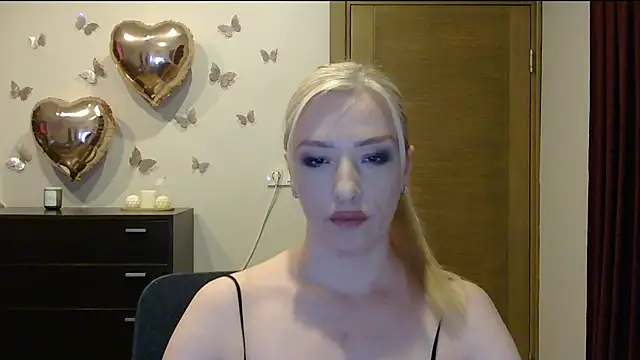 Snapshot of Wild_Silk_Desire chatting on July 12, 5:04 pm Wild Silk Desire online show from July 12, 5:04 pm