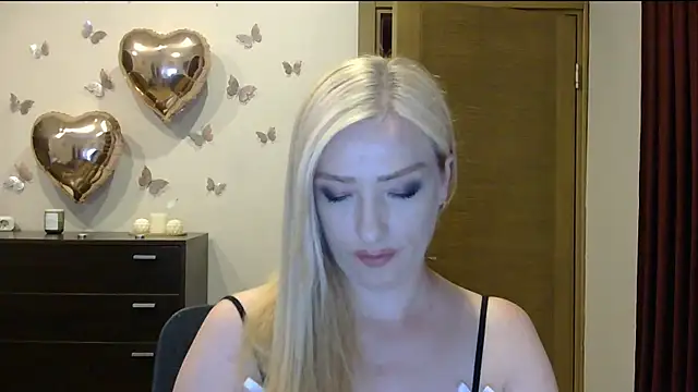 Snapshot of Wild_Silk_Desire chatting on July 17, 5:18 pm Wild Silk Desire online show from July 17, 5:18 pm