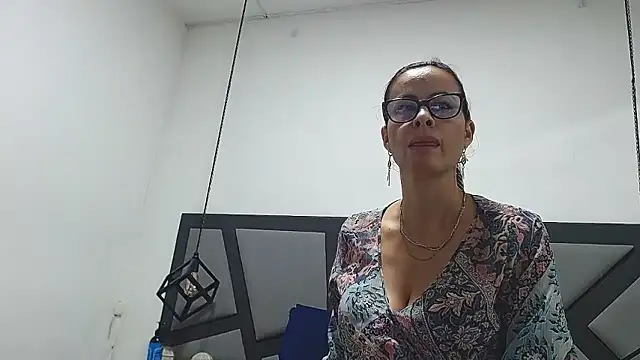 amanda ramirez online show from January 17, 11:08 pm