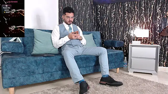 samuelcoopeer online show from November 23, 3:34 pm