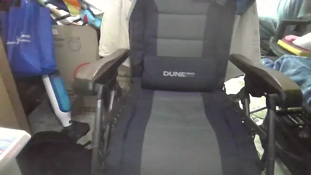 Lovyourpuss online show from April 18, 11:58 am