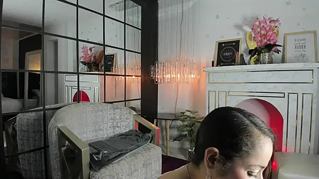 floraginette online show from January 13, 11:10 pm