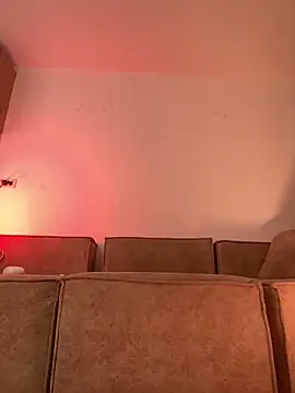 alissradiante1 online show from March 25, 4:18 am