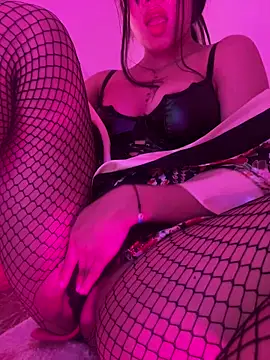 Snapshot of casieee_love chatting on October 24, 12:56 pm casieee love online show from October 24, 12:56 pm