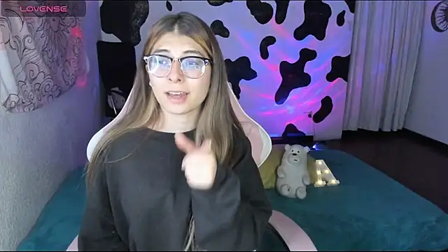 abbie jensen  online show from February 23, 2:20 am