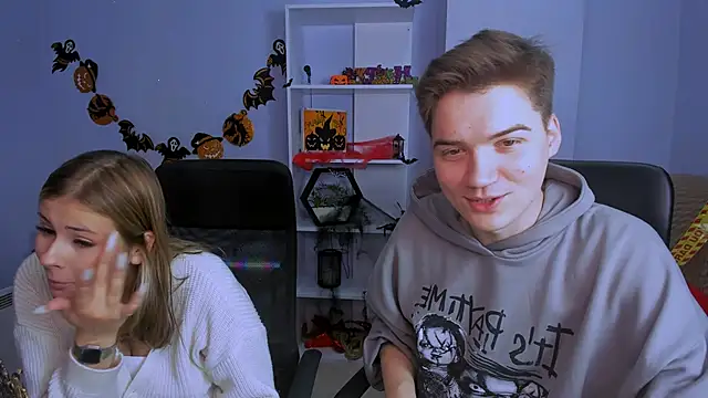 Snapshot of jeren_smile chatting on October 23, 7:34 pm jeren smile online show from October 23, 7:34 pm