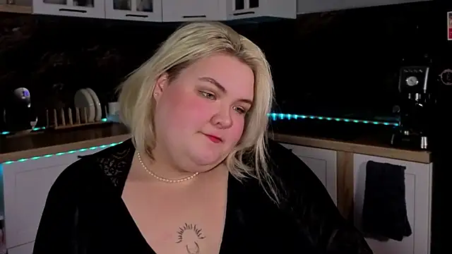 Ellabigbaby online show from October 4, 1:53 pm