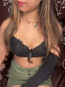 Scarlett 1819 online show from February 19, 5:42 pm