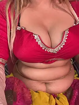 Snapshot of CANDY-3 chatting on February 2, 3:27 am CANDY-3 online show from February 2, 3:27 am