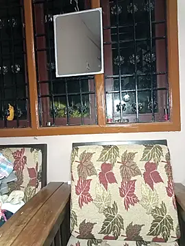 Isha Sax online show from September 13, 7:02 pm