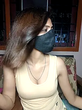 Isha Sax online show from October 6, 7:55 pm