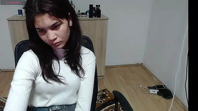 Snapshot of MalloryMyers chatting on October 27, 8:35 pm MalloryMyers online show from October 27, 8:35 pm