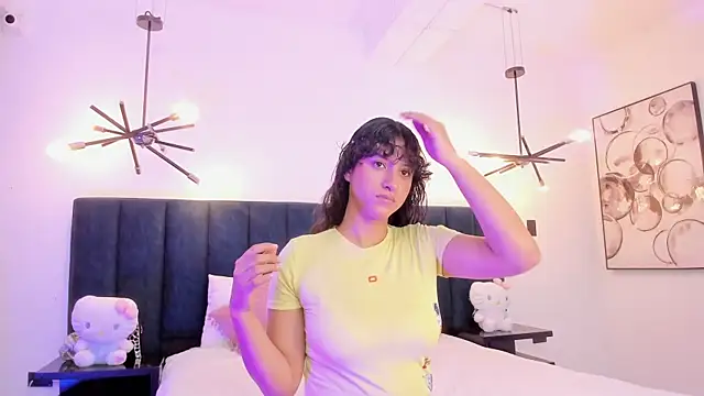 niia7 online show from December 19, 7:43 pm