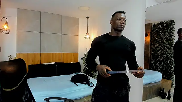 MarcusBlack  online show from December 5, 11:41 am