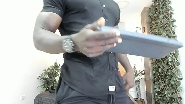 MarcusBlack  online show from December 22, 12:13 pm