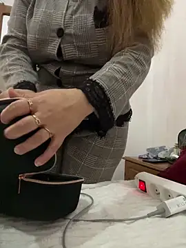 Snapshot of khayaal chatting on February 10, 9:30 pm khayaal online show from February 10, 9:30 pm