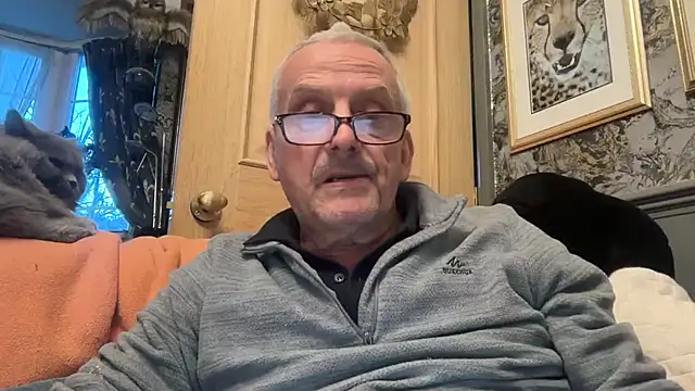 poggles online show from December 2, 4:02 pm