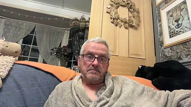 poggles online show from March 15, 8:26 pm