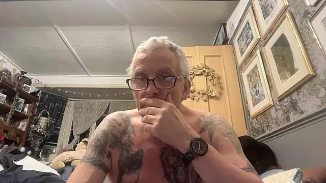 poggles online show from March 25, 10:27 pm