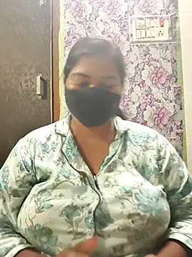 Liyaa 24 online show from March 21, 4:43 pm