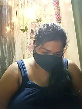 Snapshot of Liyaa_24 chatting on June 5, 5:18 pm Liyaa 24 online show from June 5, 5:18 pm