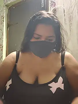 Snapshot of Liyaa_24 chatting on June 20, 4:32 pm Liyaa 24 online show from June 20, 4:32 pm