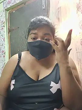 Snapshot of Liyaa_24 chatting on July 1, 5:02 pm Liyaa 24 online show from July 1, 5:02 pm