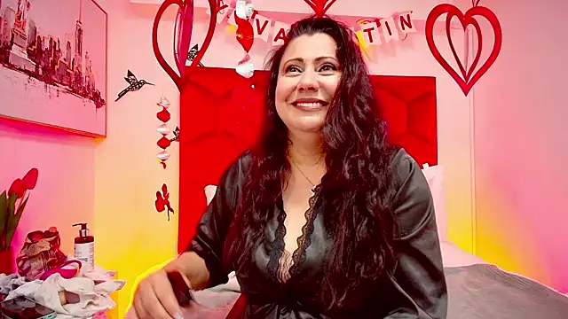 EmmaJhomson online show from February 17, 12:45 pm