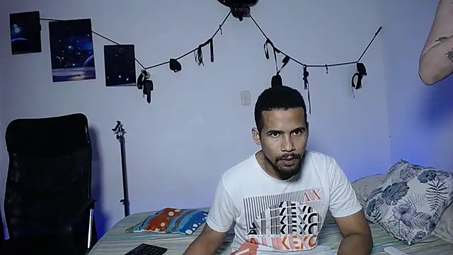 Snapshot of morbo_total69 chatting on October 20, 10:21 pm morbo total69 online show from October 20, 10:21 pm