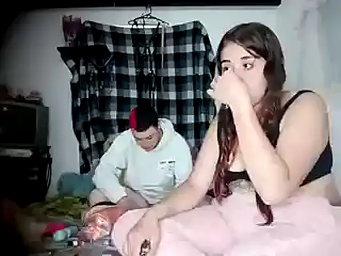 Snapshot of twodoo chatting on September 30, 6:13 pm twodoo online show from September 30, 6:13 pm