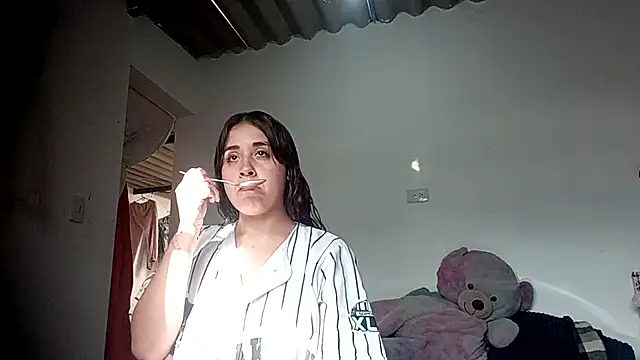 Snapshot of twodoo chatting on October 14, 7:58 pm twodoo online show from October 14, 7:58 pm