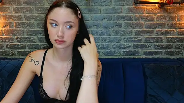 Snapshot of Ivanna__Rose chatting on September 24, 5:11 am Ivanna Rose online show from September 24, 5:11 am