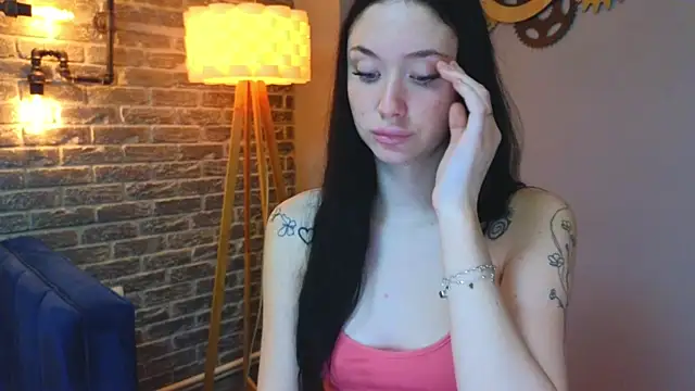 Snapshot of Ivanna__Rose chatting on November 11, 4:01 am Ivanna Rose online show from November 11, 4:01 am