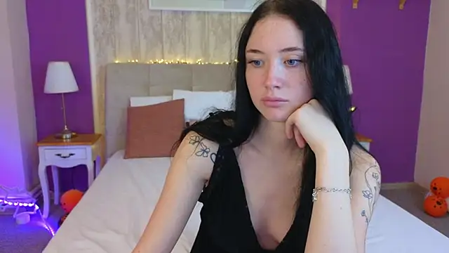 Snapshot of Ivanna__Rose chatting on November 28, 5:54 am Ivanna Rose online show from November 28, 5:54 am