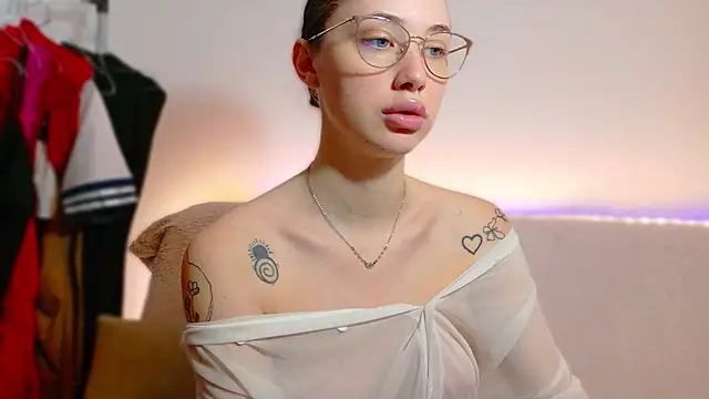 Ivanna  Rose online show from April 14, 8:20 am