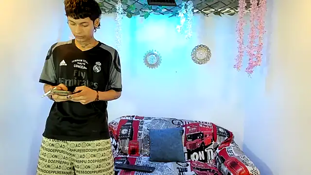 Bastian boyshot77 online show from February 1, 7:45 pm