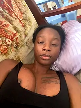 Snapshot of GeileErica chatting on November 30, 3:49 pm GeileErica online show from November 30, 3:49 pm